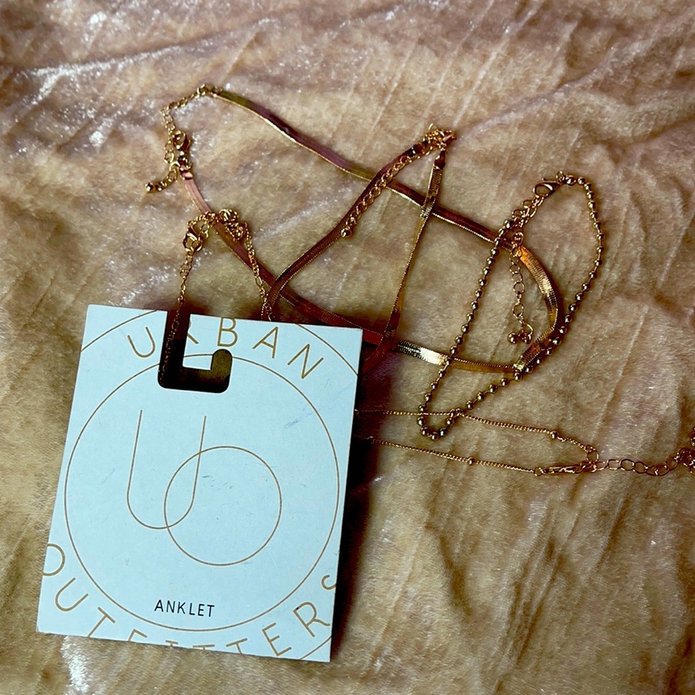 Brand new Urban Outfitters set of 4 gold anklets